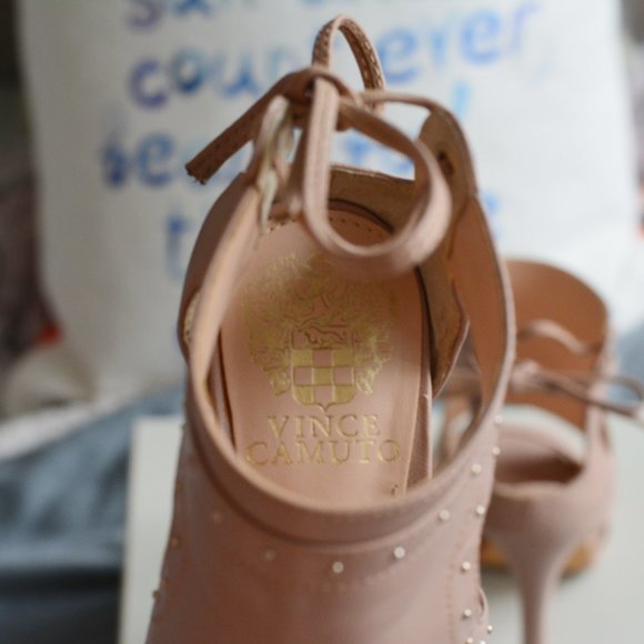 Vince Camuto Nude Tie Back Sandals - Picture 5 of 9